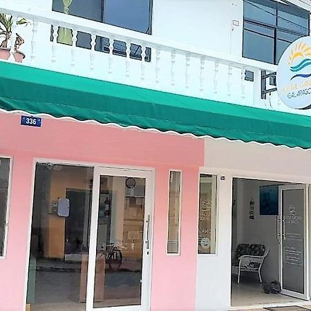 Hostal Gardner Galapagos Puerto Ayora  Exteriör bild