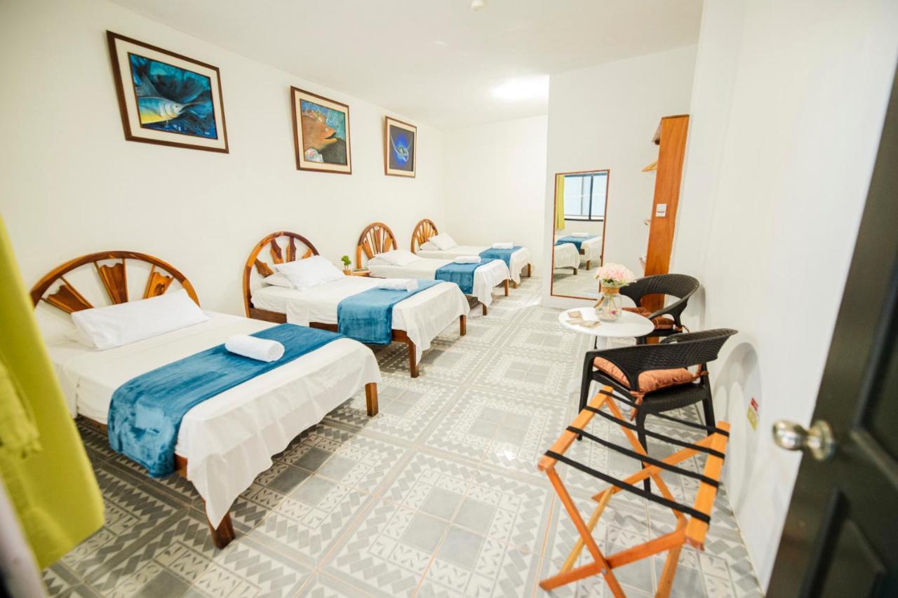 Hostal Gardner Galapagos Puerto Ayora  Exteriör bild