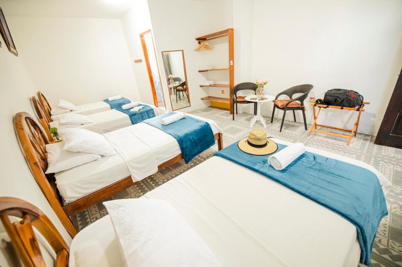 Hostal Gardner Galapagos Puerto Ayora  Exteriör bild