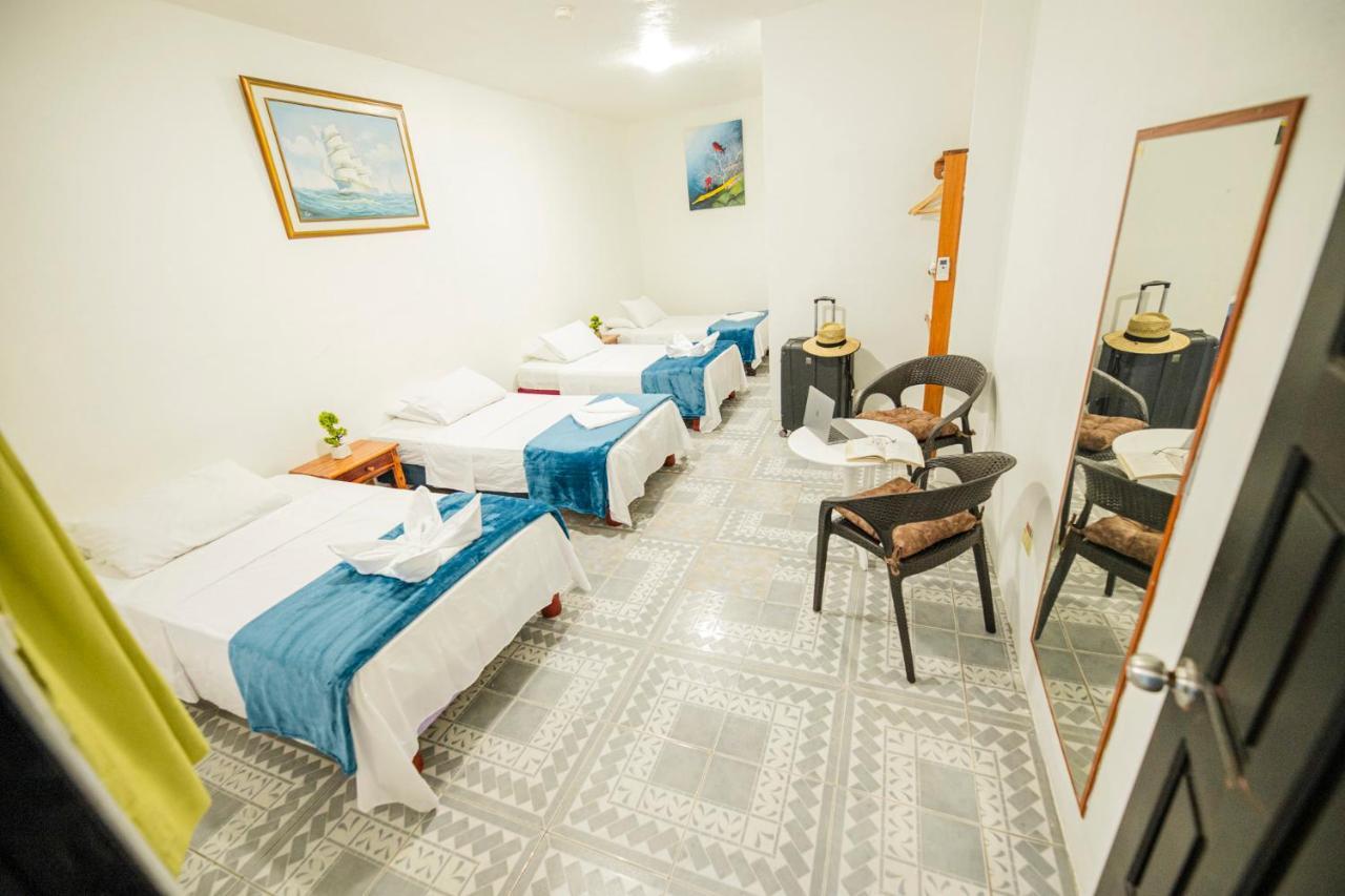 Hostal Gardner Galapagos Puerto Ayora  Exteriör bild