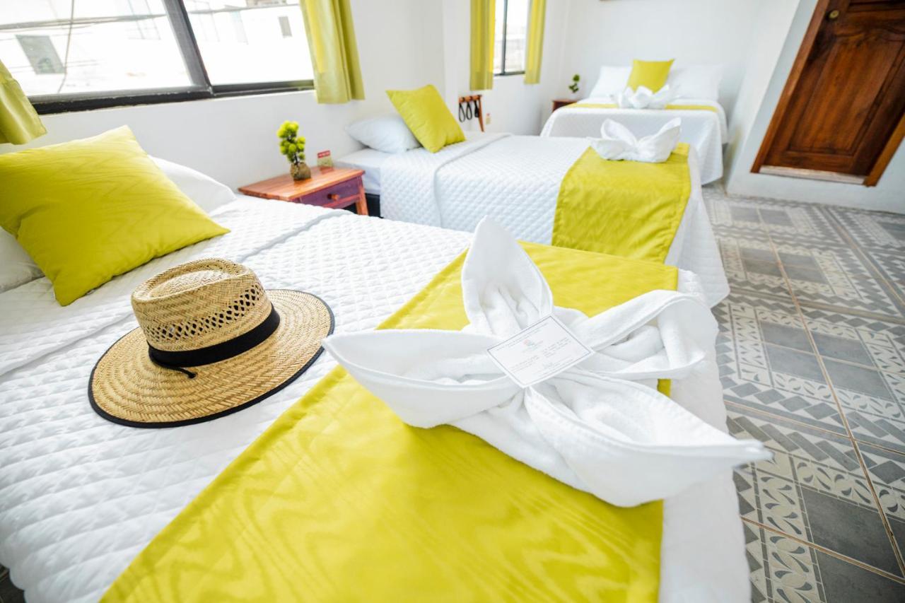 Hostal Gardner Galapagos Puerto Ayora  Exteriör bild