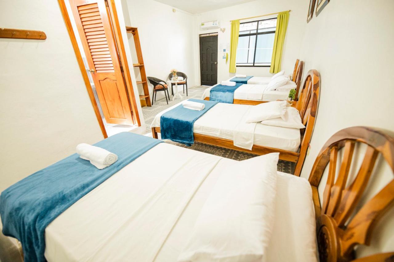 Hostal Gardner Galapagos Puerto Ayora  Exteriör bild