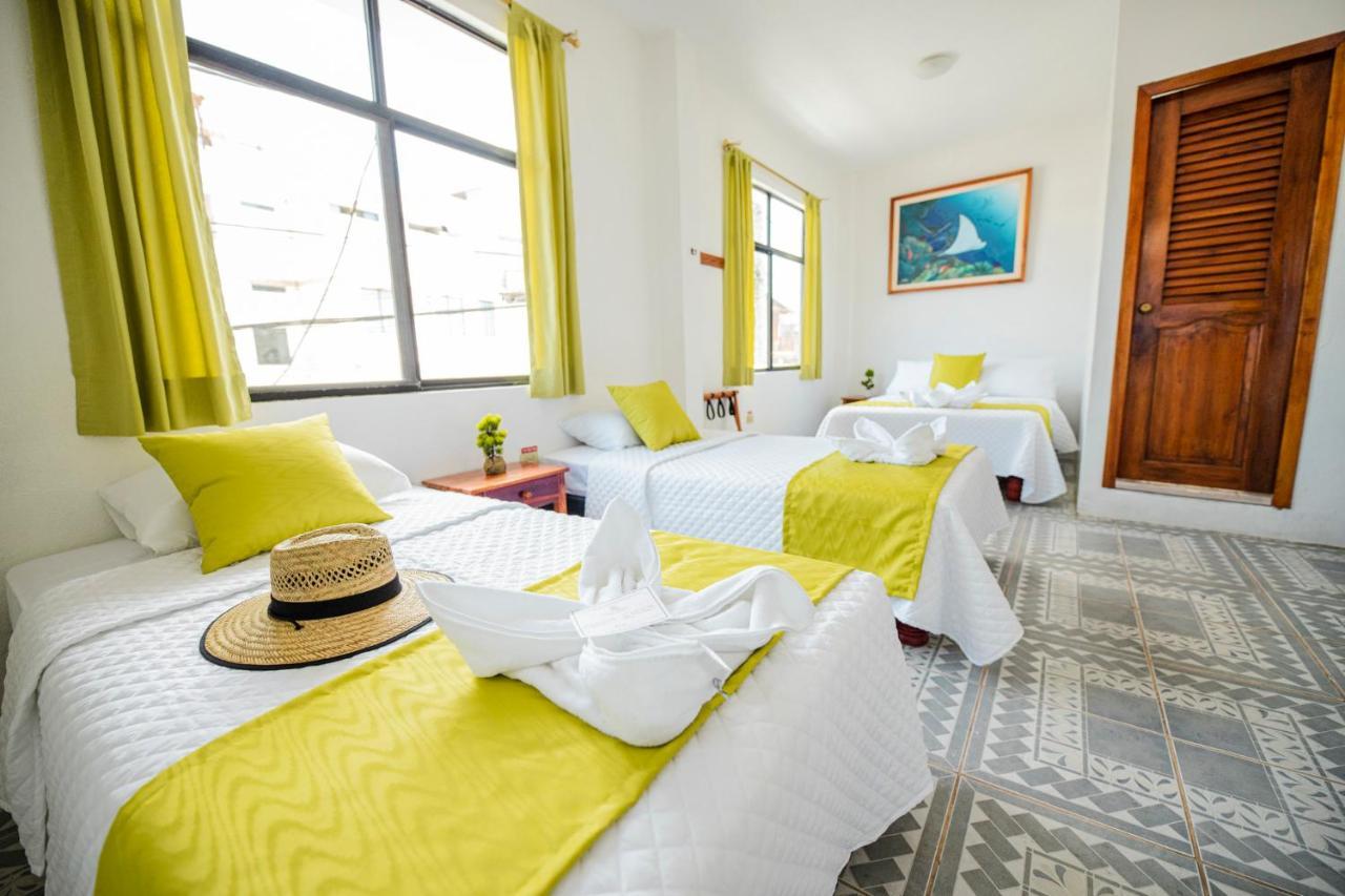 Hostal Gardner Galapagos Puerto Ayora  Exteriör bild