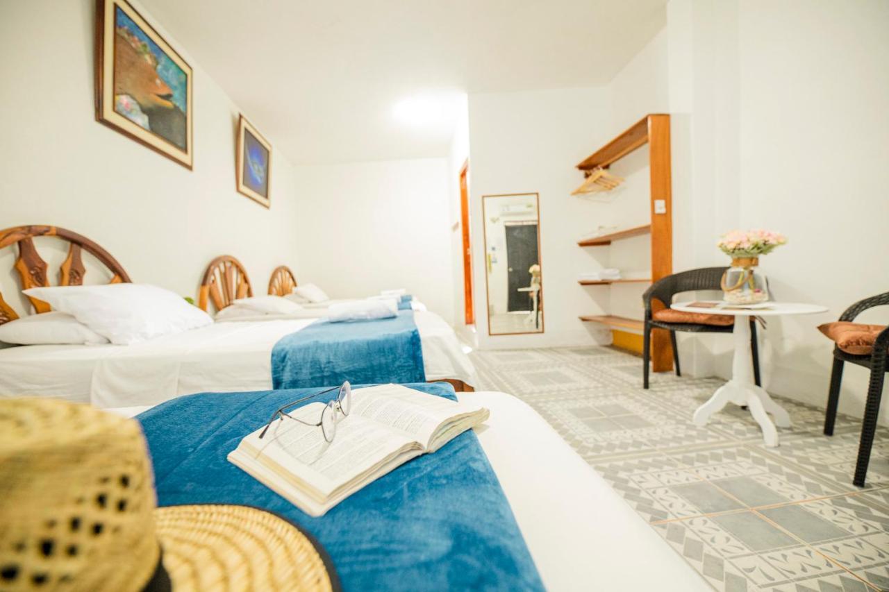 Hostal Gardner Galapagos Puerto Ayora  Exteriör bild