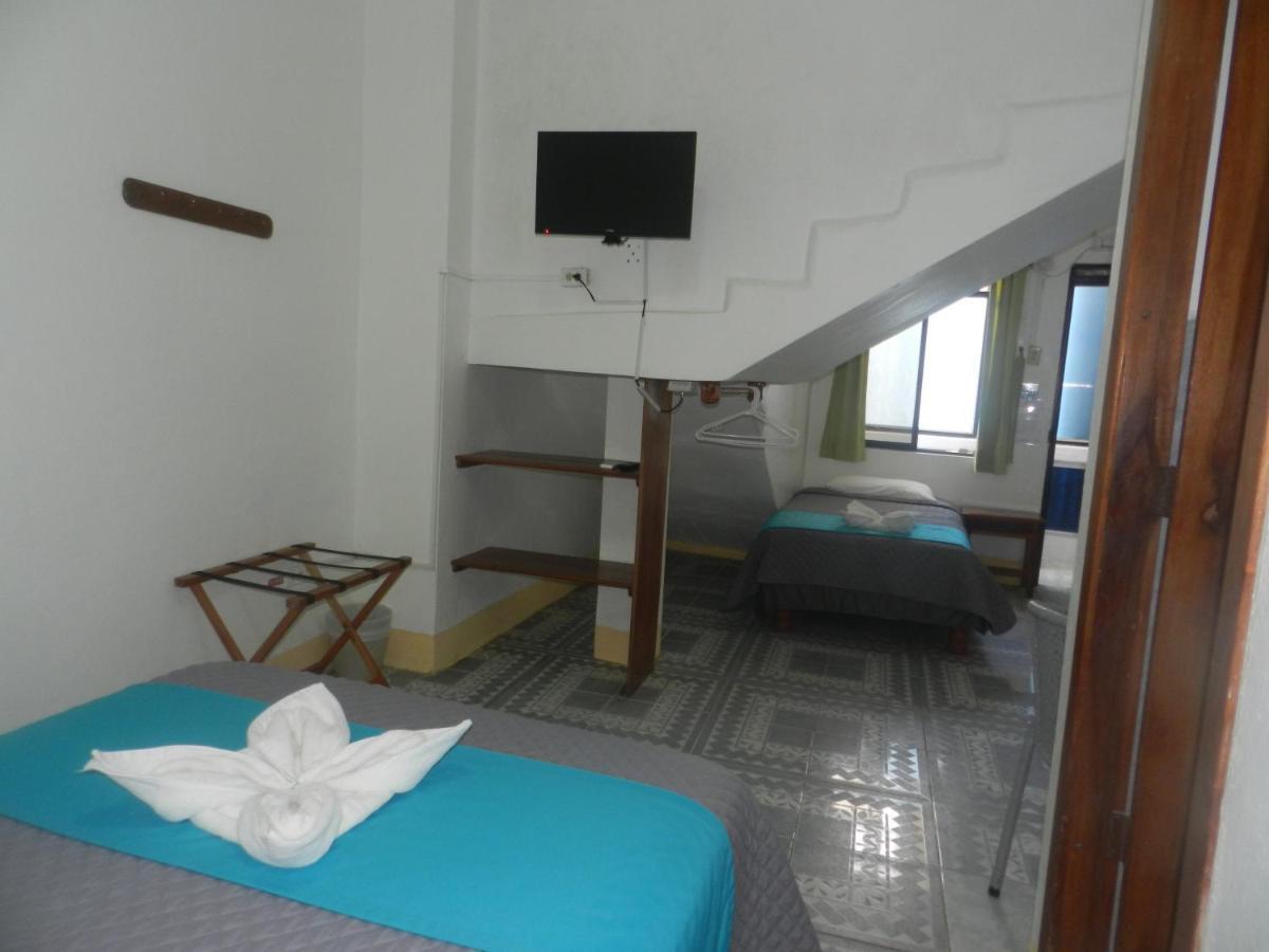 Hostal Gardner Galapagos Puerto Ayora  Exteriör bild